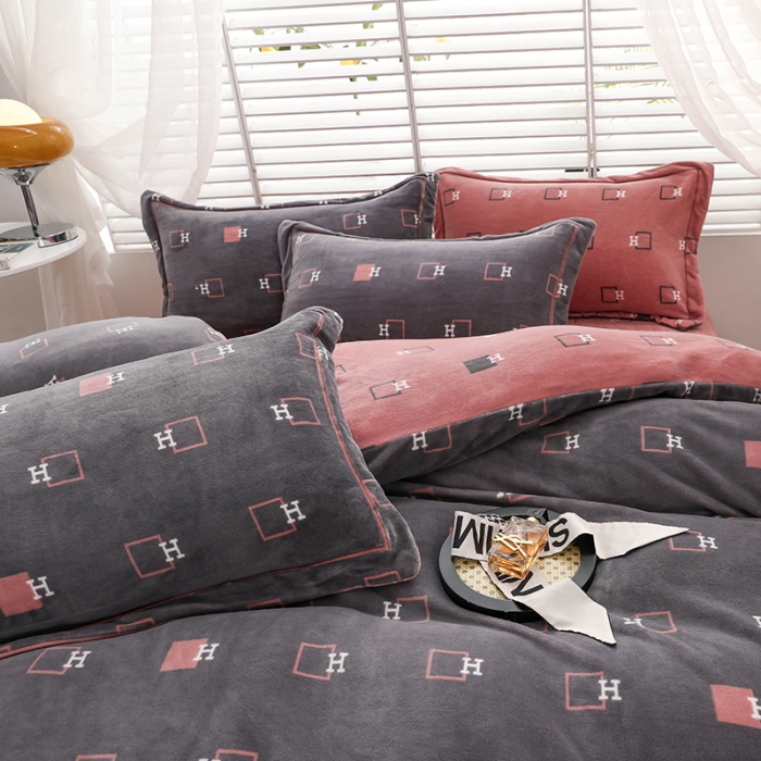 91家纺网 家纺一手货源 找家纺 优姿2022新款9斤重牛奶棉床裙款四件套 西雅图-咖