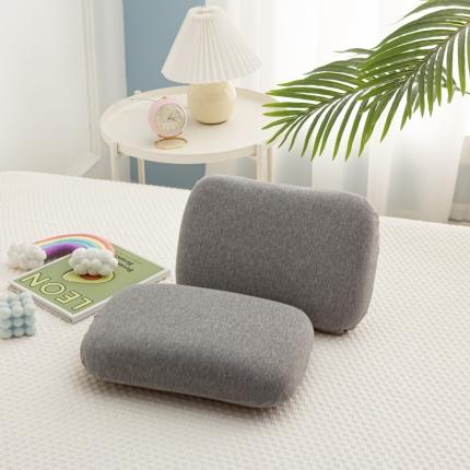 91家纺网 家纺一手货源 找家纺 总萌番宝2022新款迷你小枕头便携式午睡乳胶枕趴睡枕午休神器