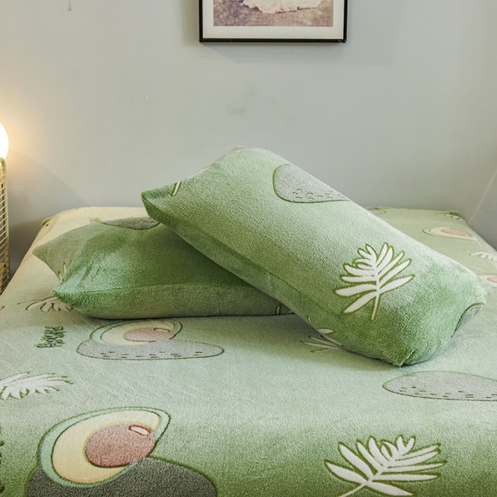 91家纺网 家纺一手货源 找家纺 被多多 2022新款3D立体高克重雪花绒印花床笠 牛油果