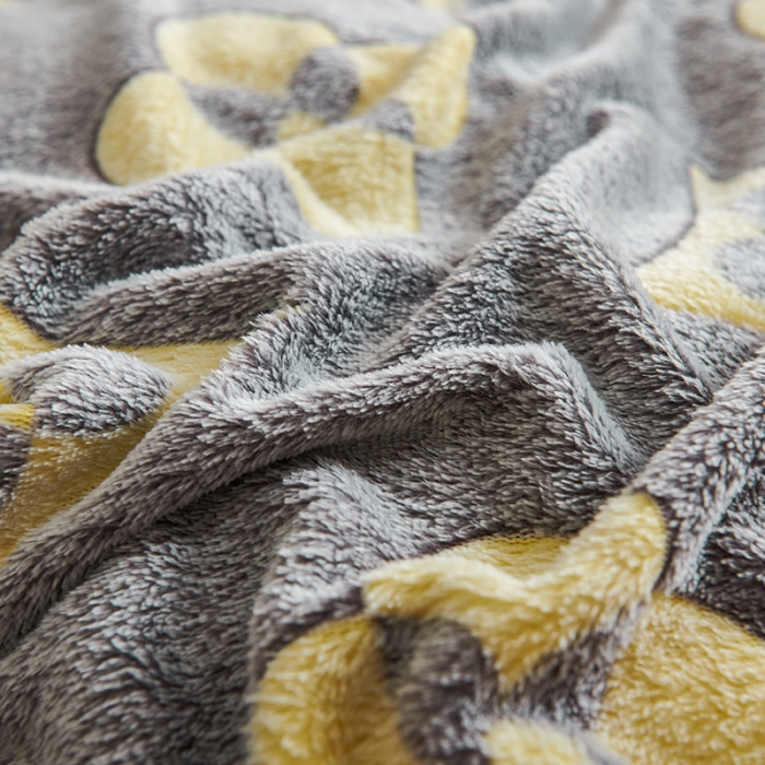 91家纺网 家纺一手货源 找家纺 被多多 2022新款3D立体高克重雪花绒印花床笠 四叶草