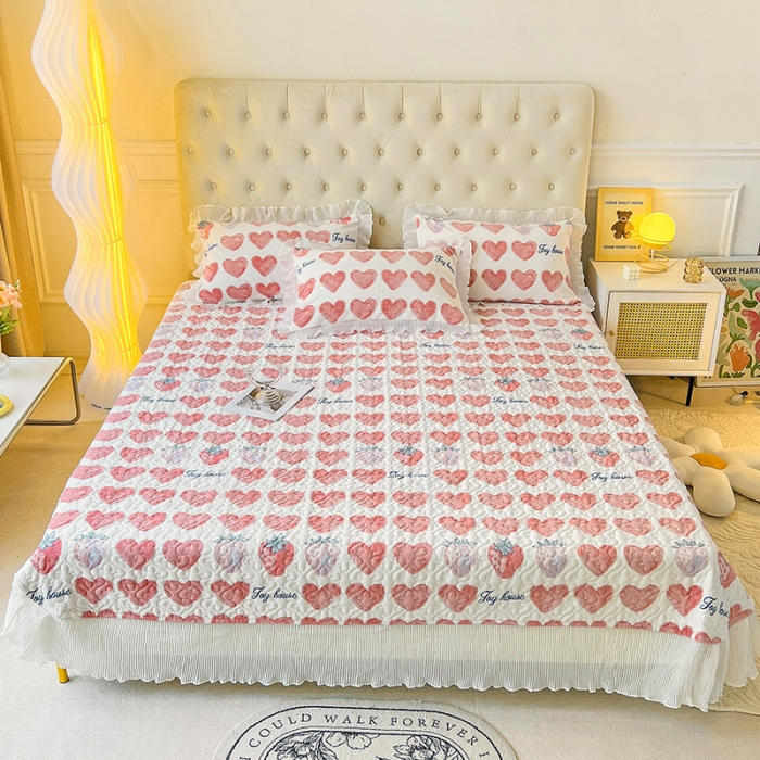 91家纺网 家纺一手货源 找家纺 澳梵  2022新款牛奶绒印花床盖三件套四件套 草莓多多