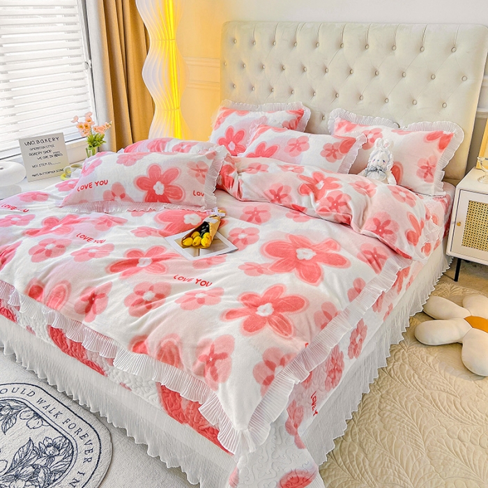 91家纺网 家纺一手货源 找家纺 澳梵  2022新款牛奶绒印花床盖三件套四件套 粉色花朵