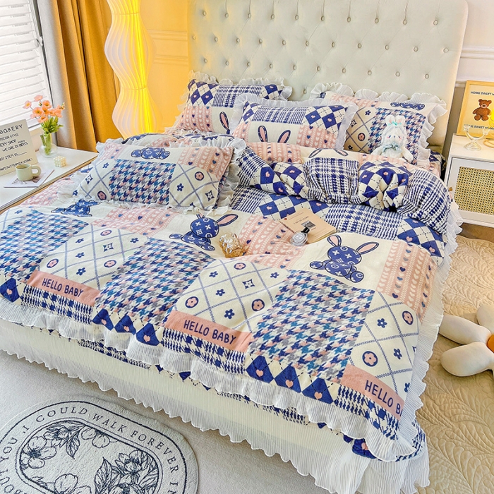 91家纺网 家纺一手货源 找家纺 澳梵  2022新款牛奶绒印花床盖三件套四件套 格子兔