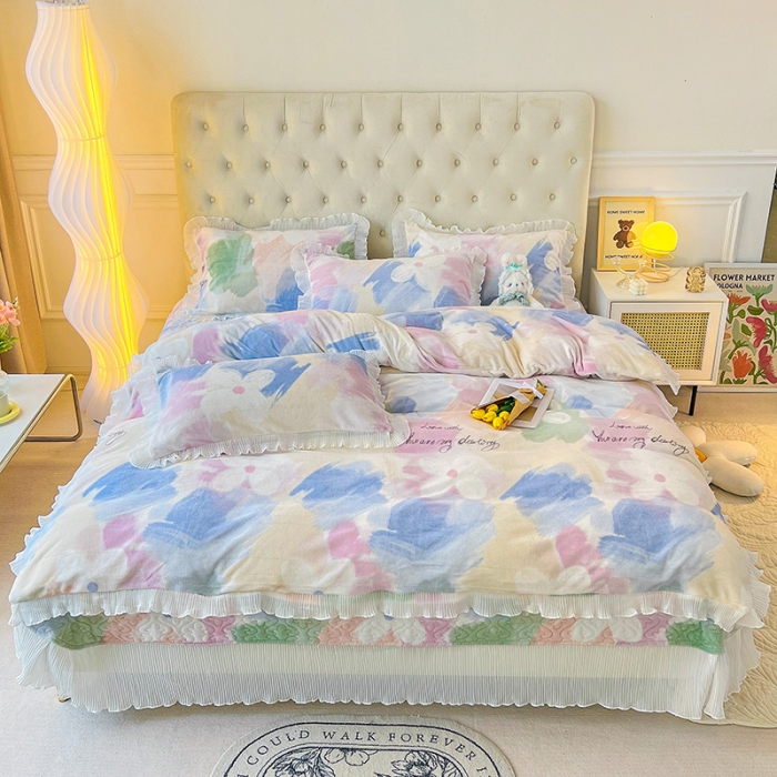 91家纺网 家纺一手货源 找家纺 澳梵  2022新款牛奶绒印花床盖三件套四件套 幻境