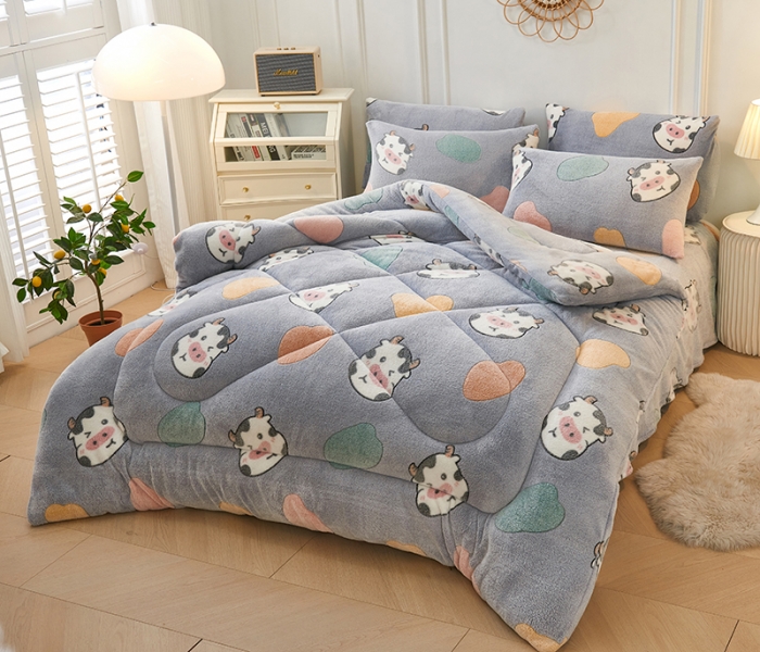 91家纺网 家纺一手货源 找家纺 被多多 2022新款高克重双面雪花绒印花冬被 奶牛灰