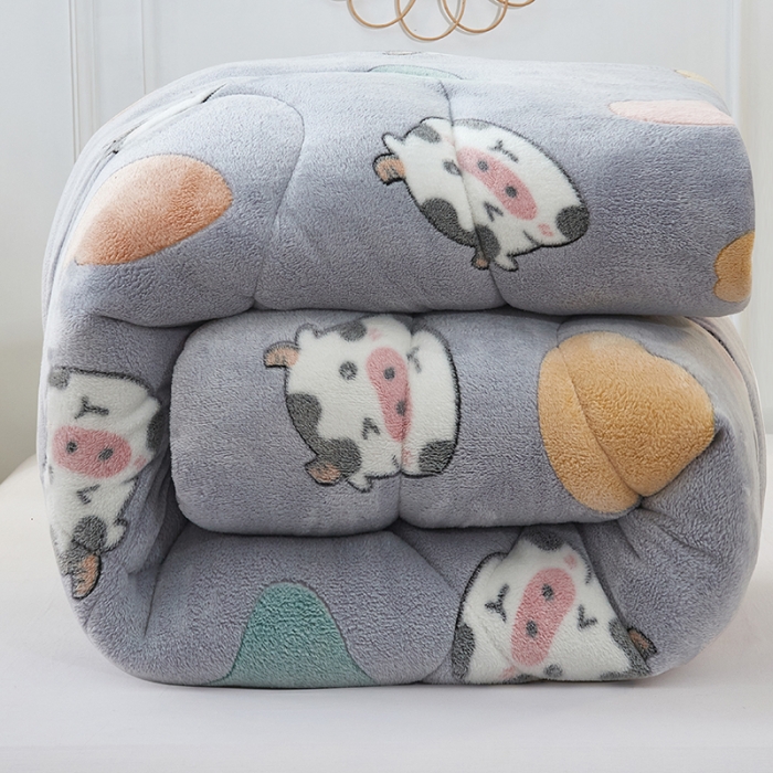 91家纺网 家纺一手货源 找家纺 被多多 2022新款高克重双面雪花绒印花冬被 奶牛灰