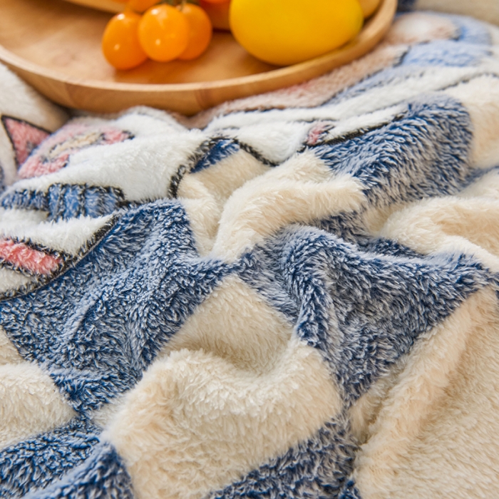 91家纺网 家纺一手货源 找家纺 被多多 2022新款高克重双面雪花绒印花冬被 太空漫游