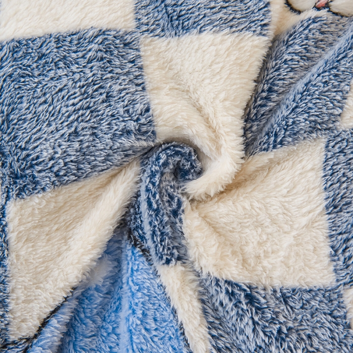 91家纺网 家纺一手货源 找家纺 被多多 2022新款高克重双面雪花绒印花冬被 太空漫游