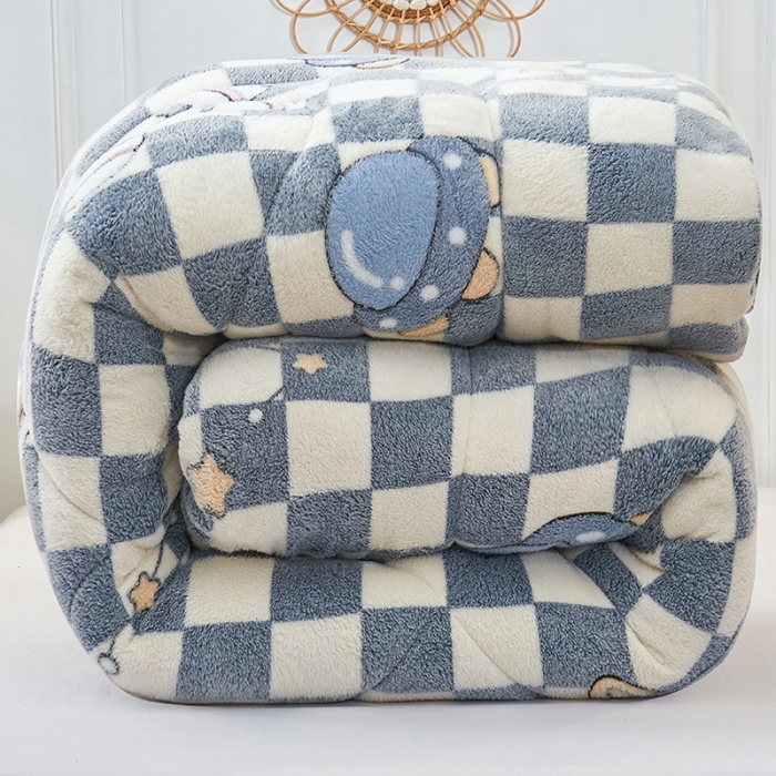 91家纺网 家纺一手货源 找家纺 被多多 2022新款高克重双面雪花绒印花冬被 太空漫游