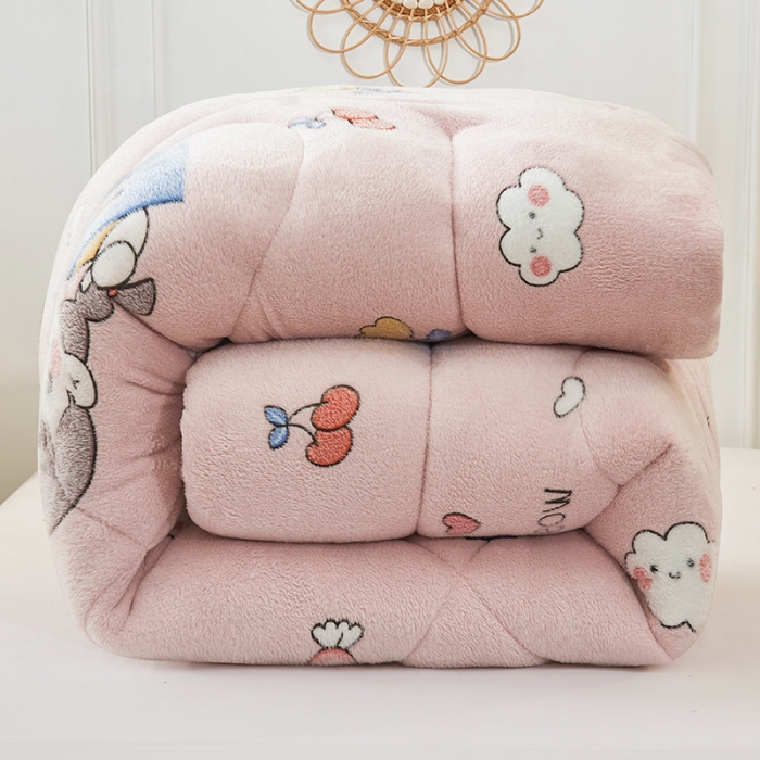 91家纺网 家纺一手货源 找家纺 被多多 2022新款高克重双面雪花绒印花冬被 樱桃女孩