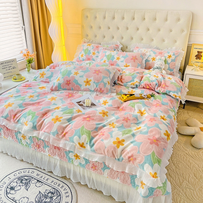 91家纺网 家纺一手货源 找家纺 澳梵  2022新款牛奶绒印花床盖三件套四件套 甜心花园