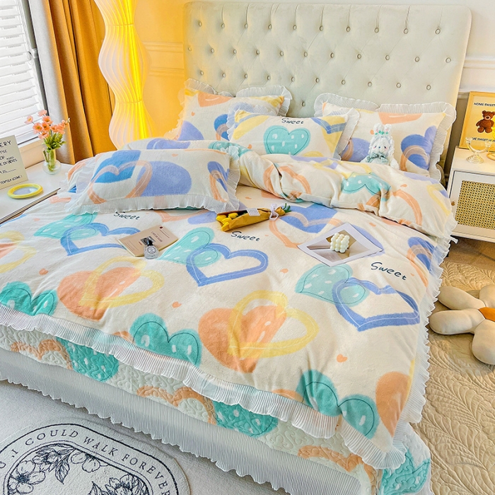 91家纺网 家纺一手货源 找家纺 澳梵  2022新款牛奶绒印花床盖三件套四件套 心形圈