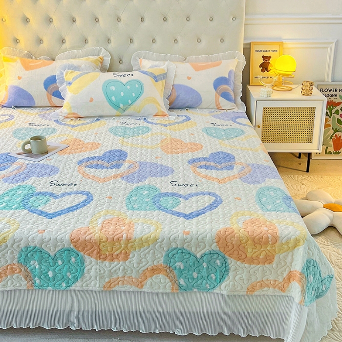 91家纺网 家纺一手货源 找家纺 澳梵  2022新款牛奶绒印花床盖三件套四件套 心形圈