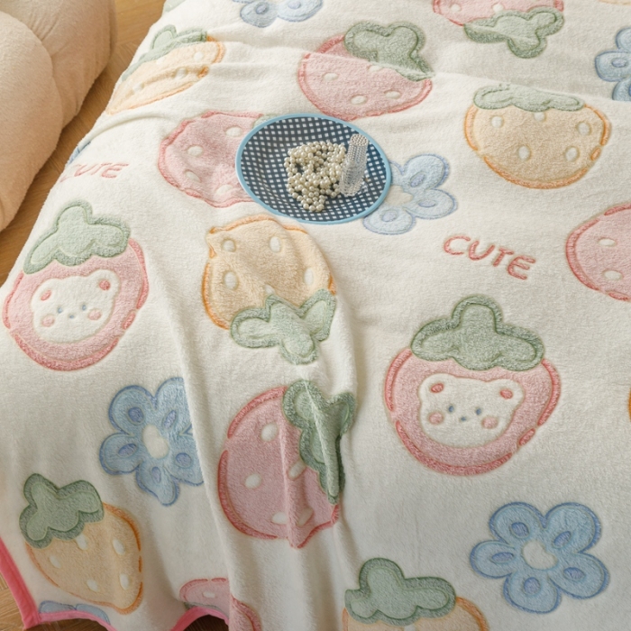 91家纺网 家纺一手货源 找家纺 慕尚2022新款雪花绒毛毯印花牛奶绒盖毯沙发午睡毯子甜甜草莓