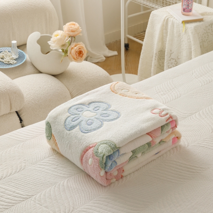 91家纺网 家纺一手货源 找家纺 慕尚2022新款雪花绒毛毯印花牛奶绒盖毯沙发午睡毯子甜甜草莓
