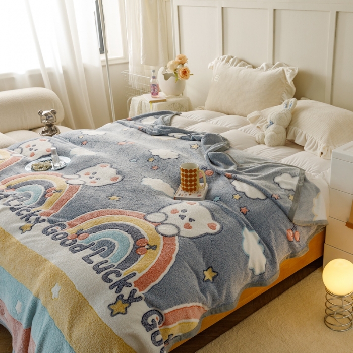 91家纺网 家纺一手货源 找家纺 慕尚2022新款雪花绒毛毯印花牛奶绒盖毯沙发午睡毯子幸运小熊