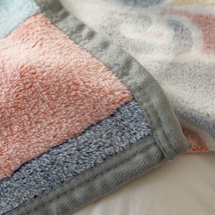 91家纺网 家纺一手货源 找家纺 慕尚2022新款雪花绒毛毯印花牛奶绒盖毯沙发午睡毯子幸运小熊