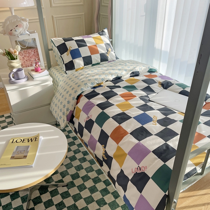 91家纺网 家纺一手货源 找家纺 千朵 2022新款正宗13372全棉学生三件套套装 彩格