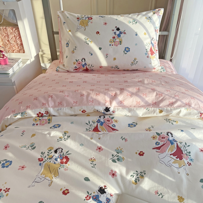 91家纺网 家纺一手货源 找家纺 千朵 2022新款正宗13372全棉学生三件套套装 梦幻格林