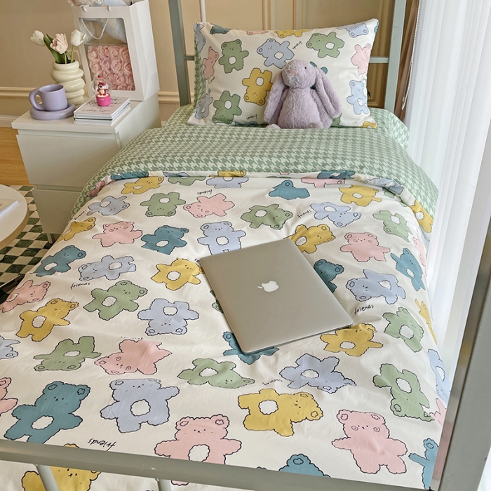 91家纺网 家纺一手货源 找家纺 千朵 2022新款正宗13372全棉学生三件套套装 米乐熊