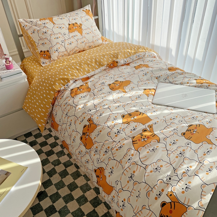 91家纺网 家纺一手货源 找家纺 千朵 2022新款正宗13372全棉学生三件套套装 小萌虎