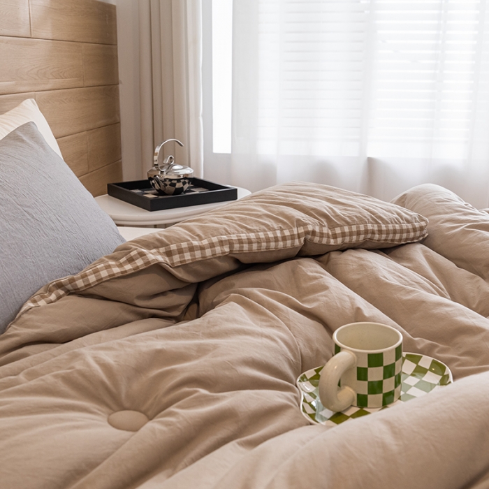 91家纺网 家纺一手货源 找家纺 子由 2022新款无印风棋盘格立体边冬被 棋盘格-米驼