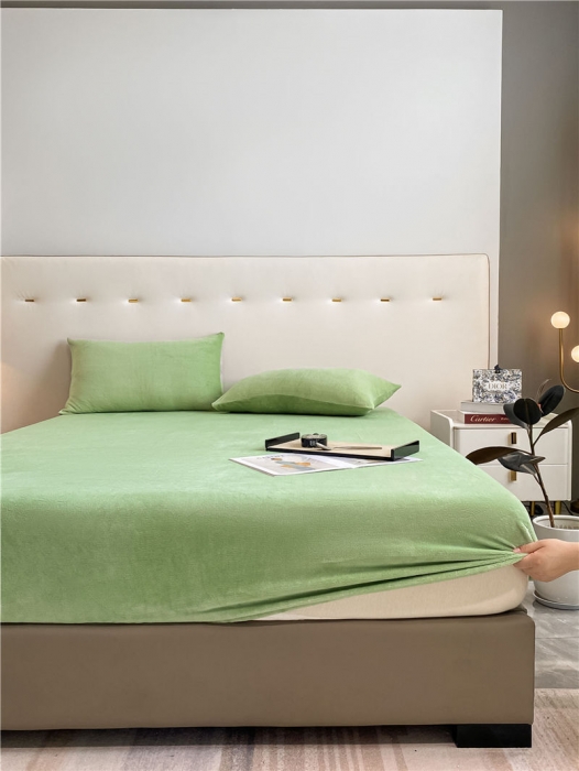 91家纺网 家纺一手货源 找家纺 古吉梦 2022年新款牛奶绒纯色床笠三件套 牛奶绒床笠-果绿