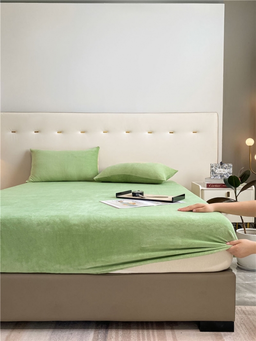 91家纺网 家纺一手货源 找家纺 古吉梦 2022年新款牛奶绒纯色床笠三件套 牛奶绒床笠-果绿