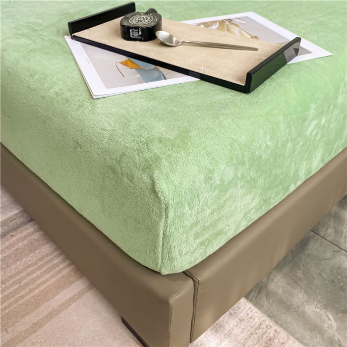 91家纺网 家纺一手货源 找家纺 古吉梦 2022年新款牛奶绒纯色床笠三件套 牛奶绒床笠-果绿