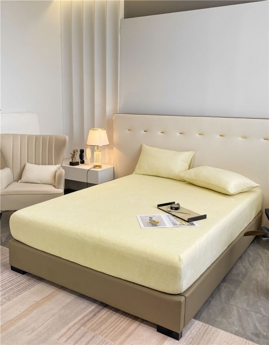 91家纺网 家纺一手货源 找家纺 古吉梦 2022年新款牛奶绒纯色床笠三件套 牛奶绒床笠-奶白