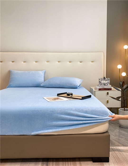 91家纺网 家纺一手货源 找家纺 古吉梦 2022年新款牛奶绒纯色床笠三件套 牛奶绒床笠-天空兰