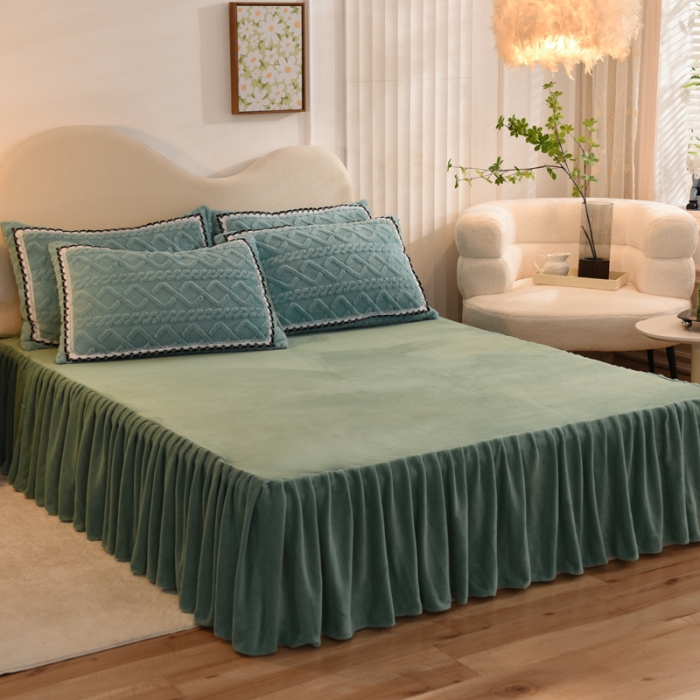 91家纺网 家纺一手货源 找家纺 绒兔兔 2022新款秋冬舒棉绒韩版床裙床单四件套 复古绿