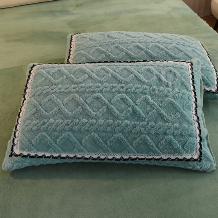 91家纺网 家纺一手货源 找家纺 绒兔兔 2022新款秋冬舒棉绒韩版床裙床单四件套 复古绿