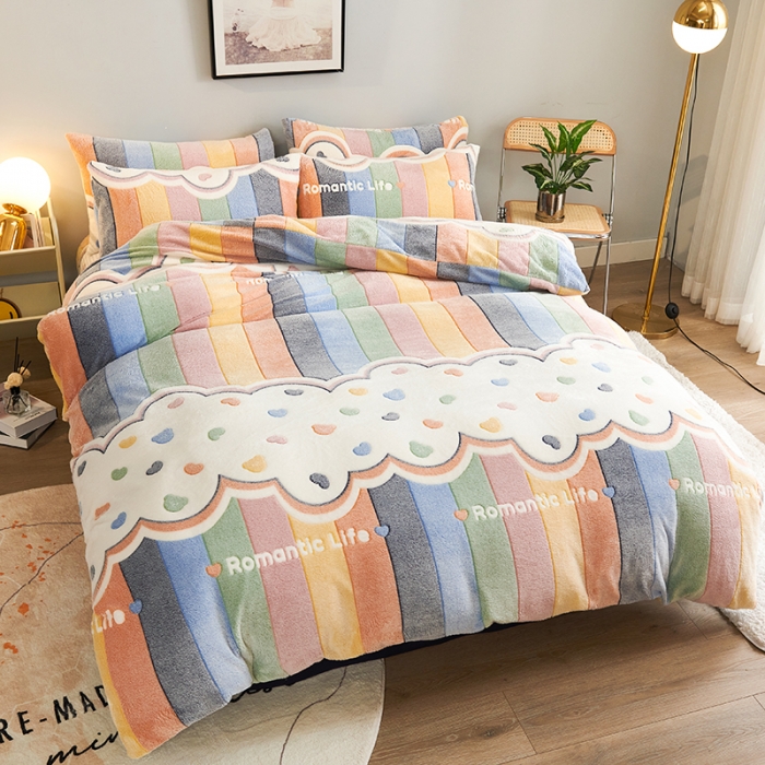 91家纺网 家纺一手货源 找家纺 被多多 2022新款雪花绒印花被套 爱心彩虹