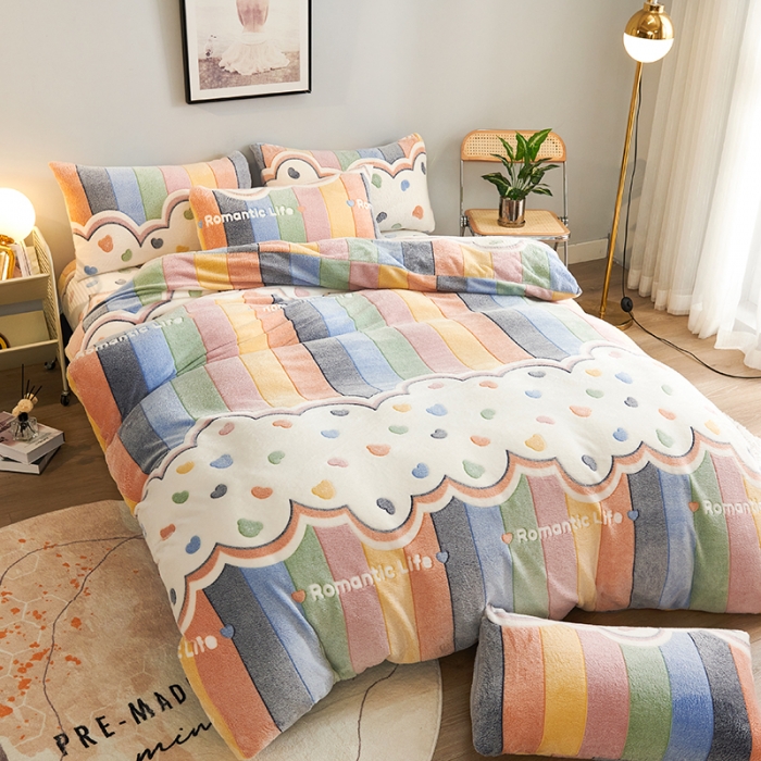 91家纺网 家纺一手货源 找家纺 被多多 2022新款雪花绒印花被套 爱心彩虹