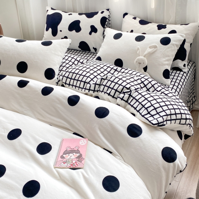 91家纺网 家纺一手货源 找家纺 西引力 2022新加厚印花小清新牛奶绒四件套法莱绒单被套直播 黑糖波点