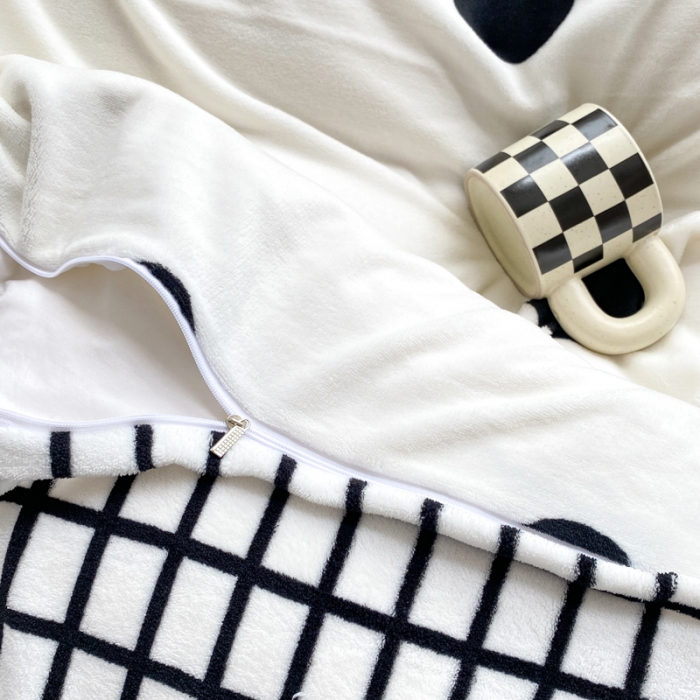 91家纺网 家纺一手货源 找家纺 西引力 2022新加厚印花小清新牛奶绒四件套法莱绒单被套直播 黑糖波点