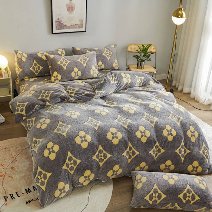 91家纺网 家纺一手货源 找家纺 被多多 2022新款雪花绒印花被套 四叶草