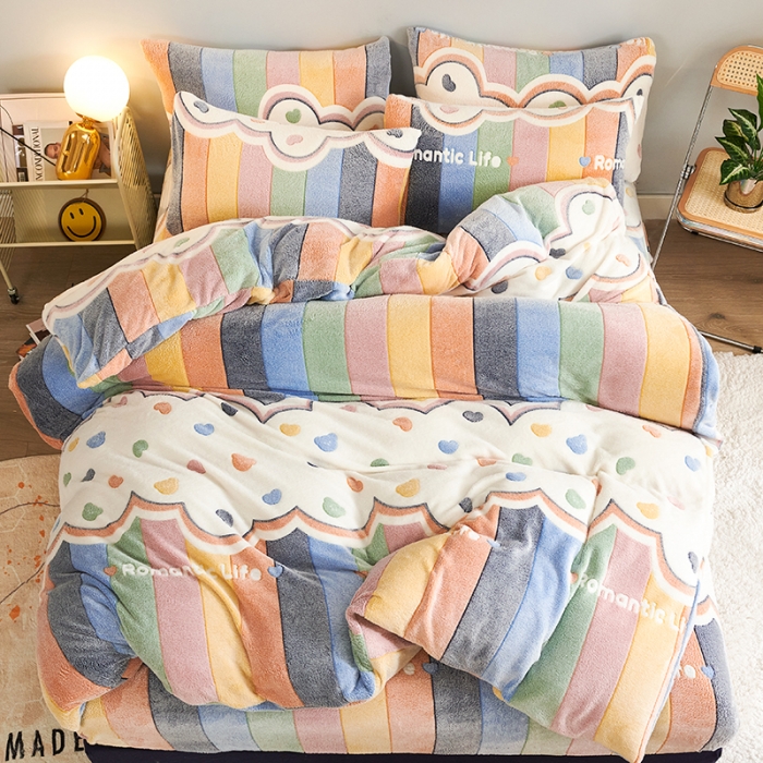 91家纺网 家纺一手货源 找家纺 被多多 2022新款雪花绒印花被套 爱心彩虹