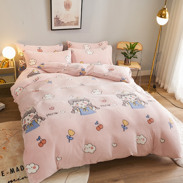 91家纺网 家纺一手货源 找家纺 被多多 2022新款雪花绒印花被套 樱桃女孩