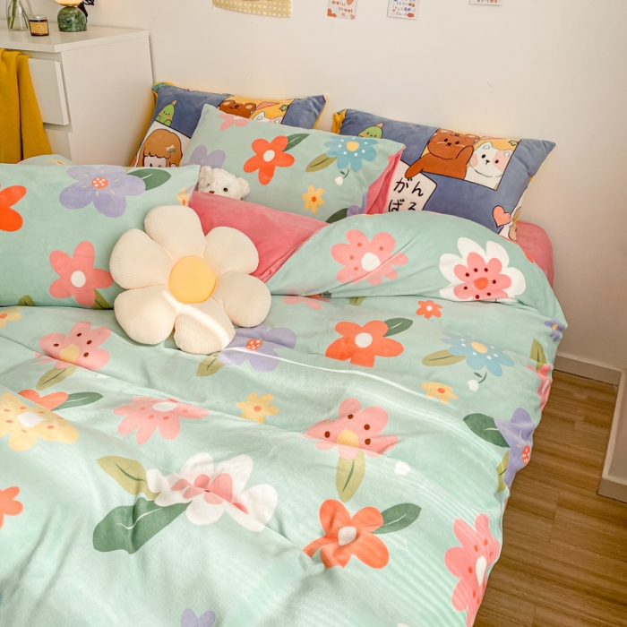 91家纺网 家纺一手货源 找家纺 西引力 2022新加厚印花小清新牛奶绒四件套法莱绒单被套直播 万紫千红