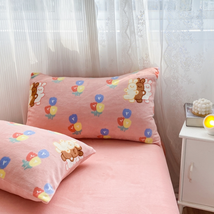 91家纺网 家纺一手货源 找家纺 西引力 2022新加厚印花小清新牛奶绒四件套法莱绒单被套直播 小花花