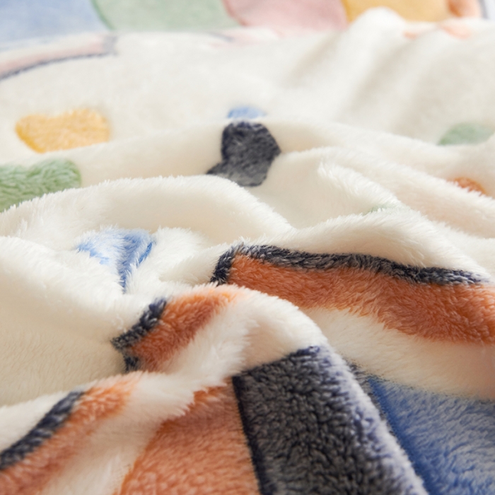 91家纺网 家纺一手货源 找家纺 被多多 2022新款雪花绒印花四件套 爱心彩虹