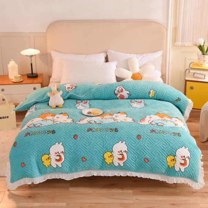 91家纺网 家纺一手货源 找家纺 2025新款牛奶绒印花夹棉花边 单品被套 乖乖熊