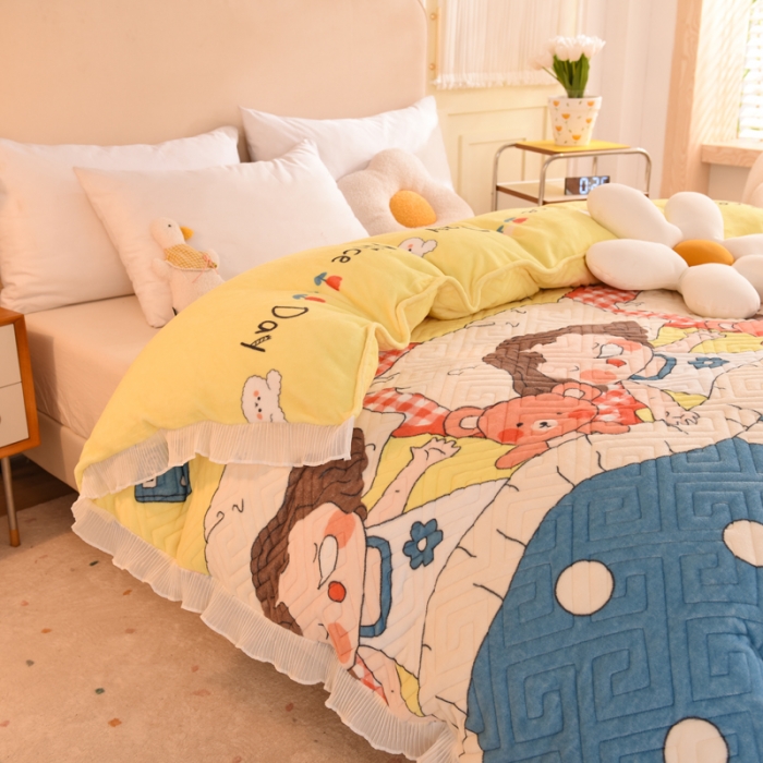 91家纺网 家纺一手货源 找家纺 2025新款牛奶绒印花夹棉花边 单品被套 泡泡公主