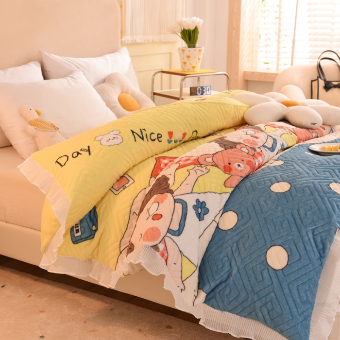 91家纺网 家纺一手货源 找家纺 2025新款牛奶绒印花夹棉花边 单品被套 泡泡公主