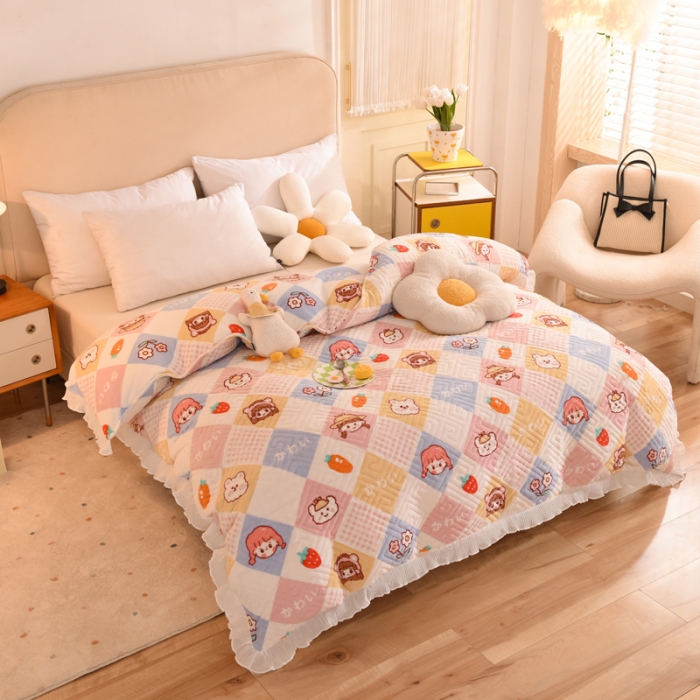 91家纺网 家纺一手货源 找家纺 2025新款牛奶绒印花夹棉花边 单品被套 诗雨恋人