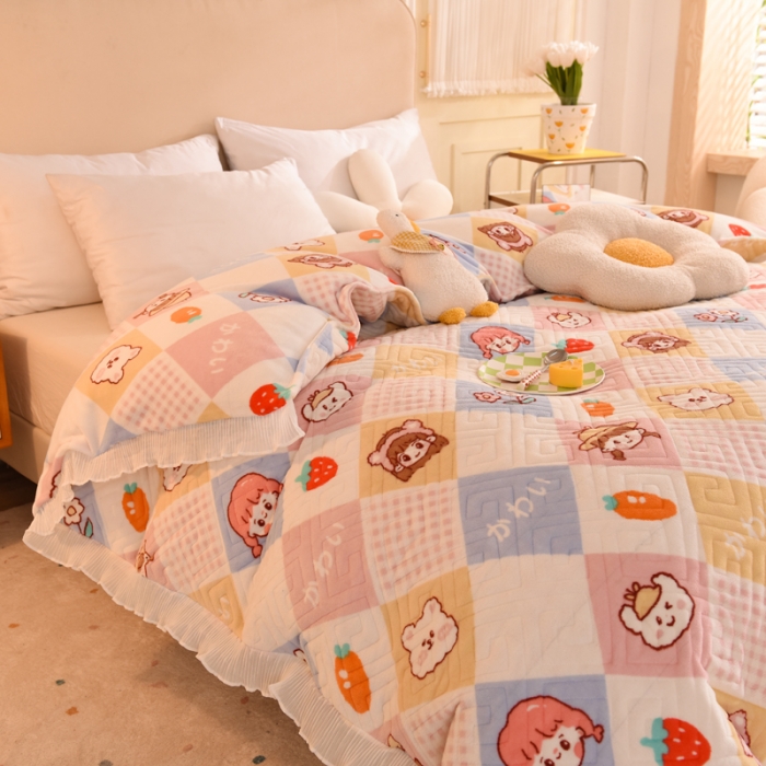 91家纺网 家纺一手货源 找家纺 2025新款牛奶绒印花夹棉花边 单品被套 诗雨恋人