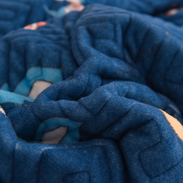 91家纺网 家纺一手货源 找家纺 2025新款牛奶绒印花夹棉花边 单品被套 太空机器人北卡蓝