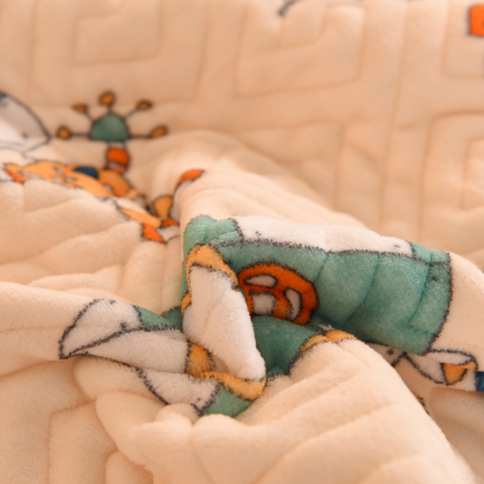 91家纺网 家纺一手货源 找家纺 2025新款牛奶绒印花夹棉花边 单品被套 太空机器人米白